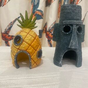Viacom Spongebob And Squidward Pineapple and Tiki Head Aquarium Decor